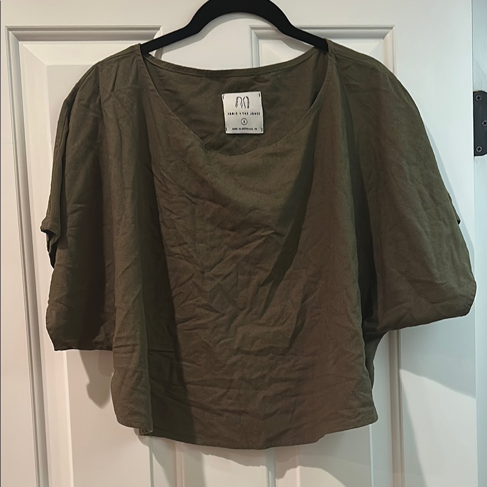 Jamie and the Jones blank canvas top in olive